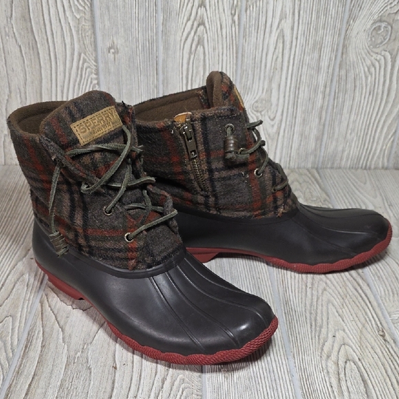 Sperry Shoes - Sperry Saltwater Brown Plaid Duck Boots Womens Size 9